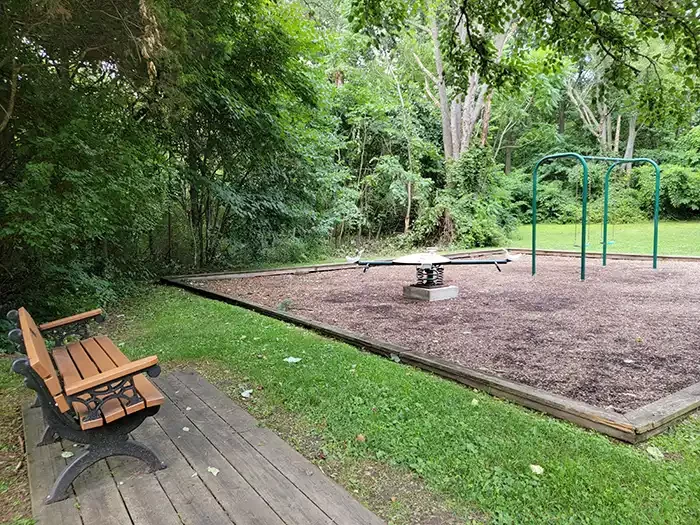 black-cherry-picnic-area3-o